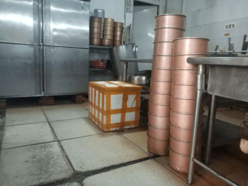 竹签重复使用，卫生何在？——中山人气火锅店食品安全隐患引关注